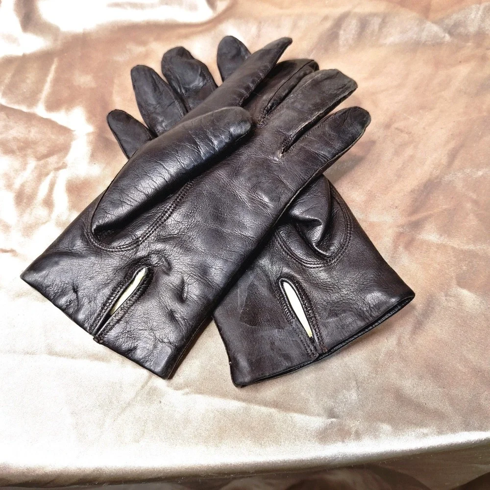 Warm Women's Black Leather Gloves with faux fur lining size 6-1/2 Made in Italy‎